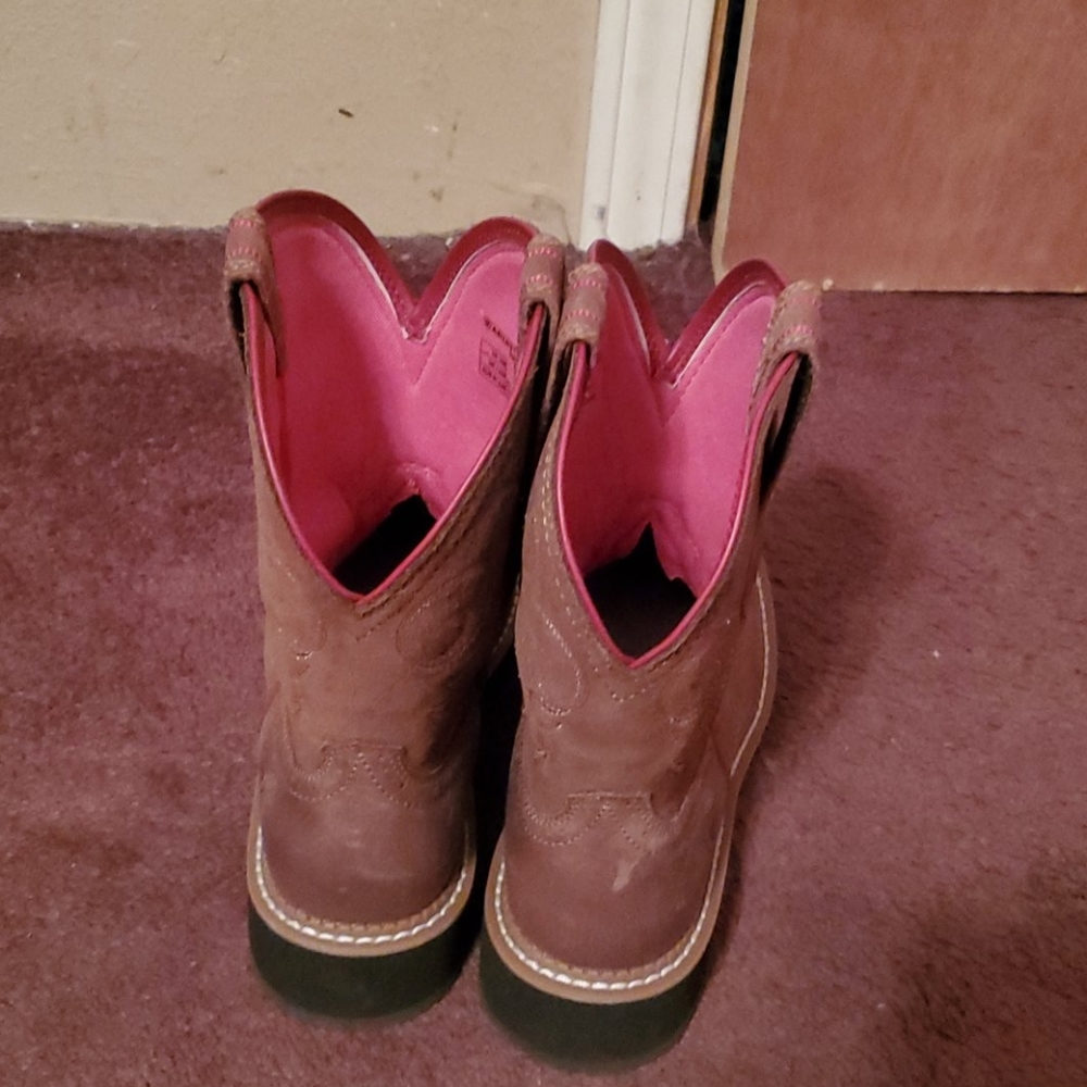 Boots - Picture 3 of 3